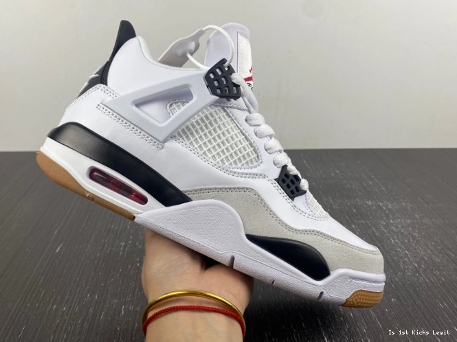 SB DR5415-100 Jordan Retro 4 0707